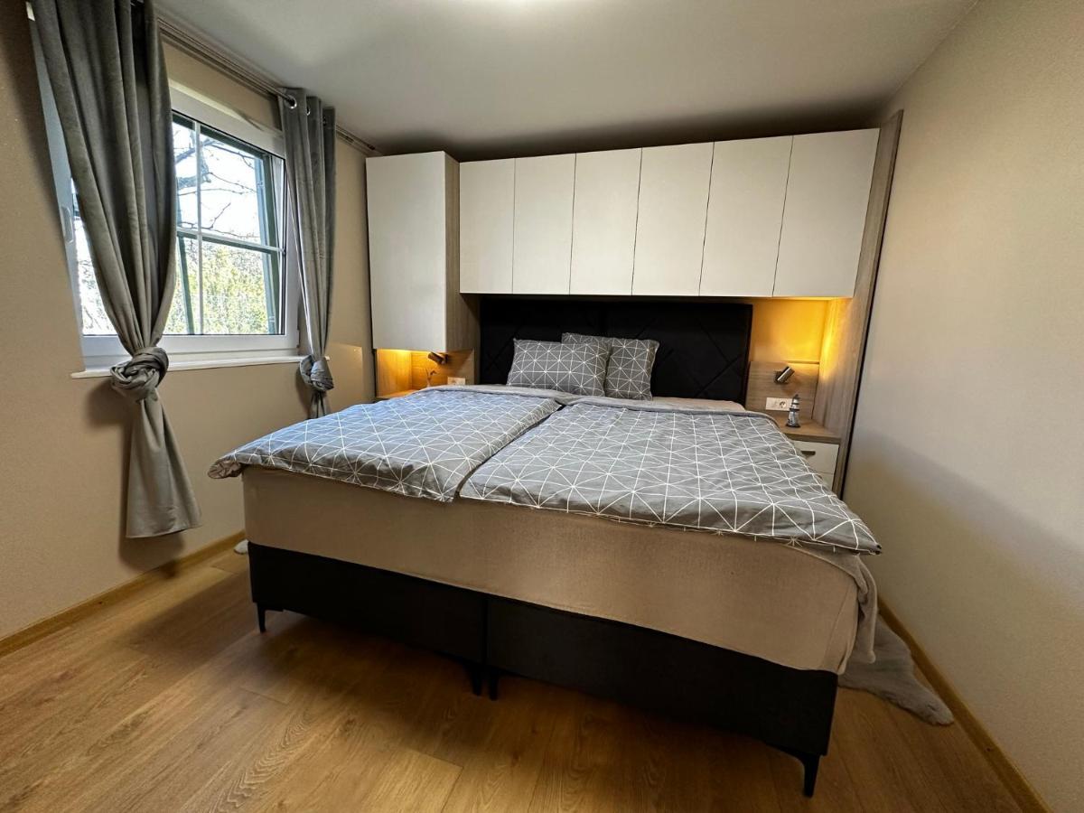 Apartman Veronika Vrsi Esterno foto